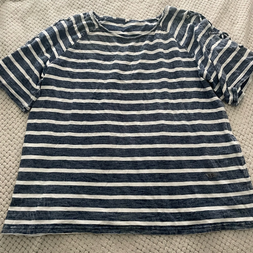 striped top